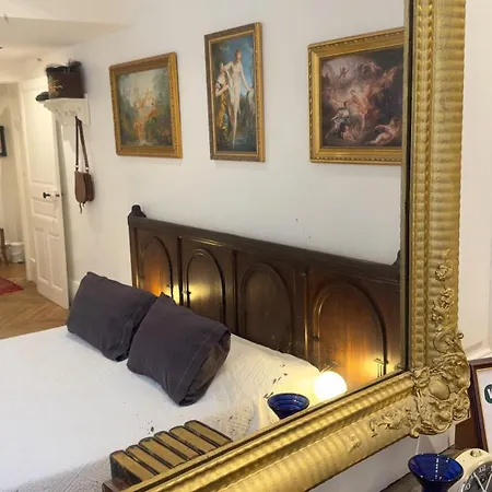 De Charme Au Coeur Du Vieux -confort & Calme B&B