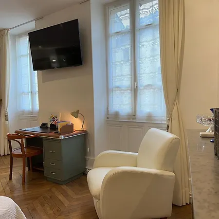 De Charme Au Coeur Du Vieux -confort & Calme Bed and breakfast 3*
