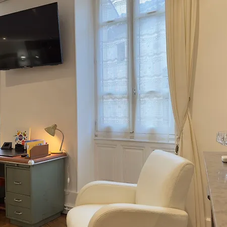 De Charme Au Coeur Du Vieux -confort & Calme