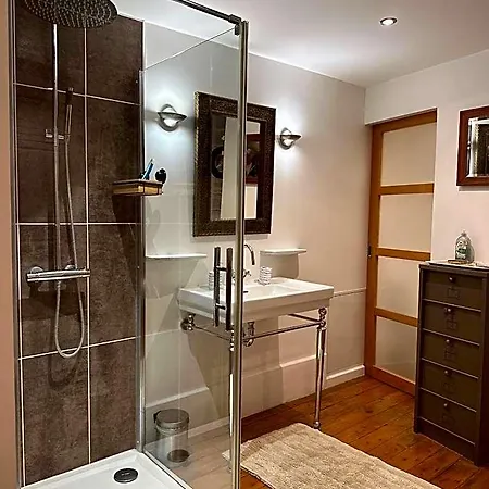 Bed & Breakfast De Charme Au Coeur Du Vieux -confort & Calme 3*