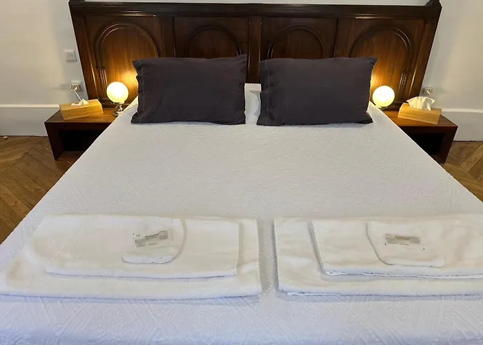 Bed & Breakfast De Charme Au Coeur Du Vieux -confort & Calme